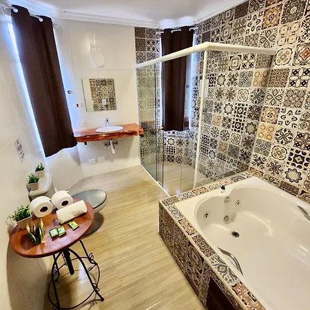 Pousada Bliss House - Opções de suites com hidromassagem-2